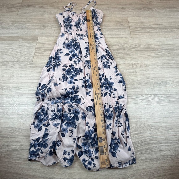 Hollister Pink Floral Maxi Dress Smocked Bodice Tiered Skirt Front Slit Size M - Picture 6 of 8